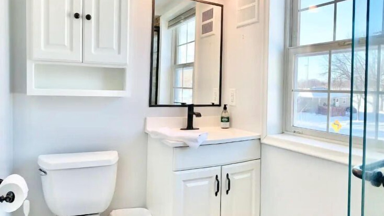 Photo of Bathroom in Linden Hills