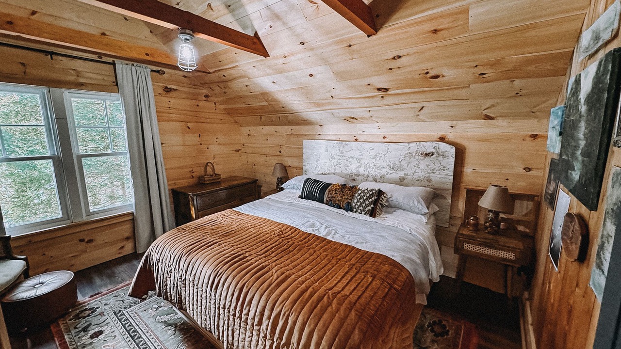 Photo of Bedroom in Malone