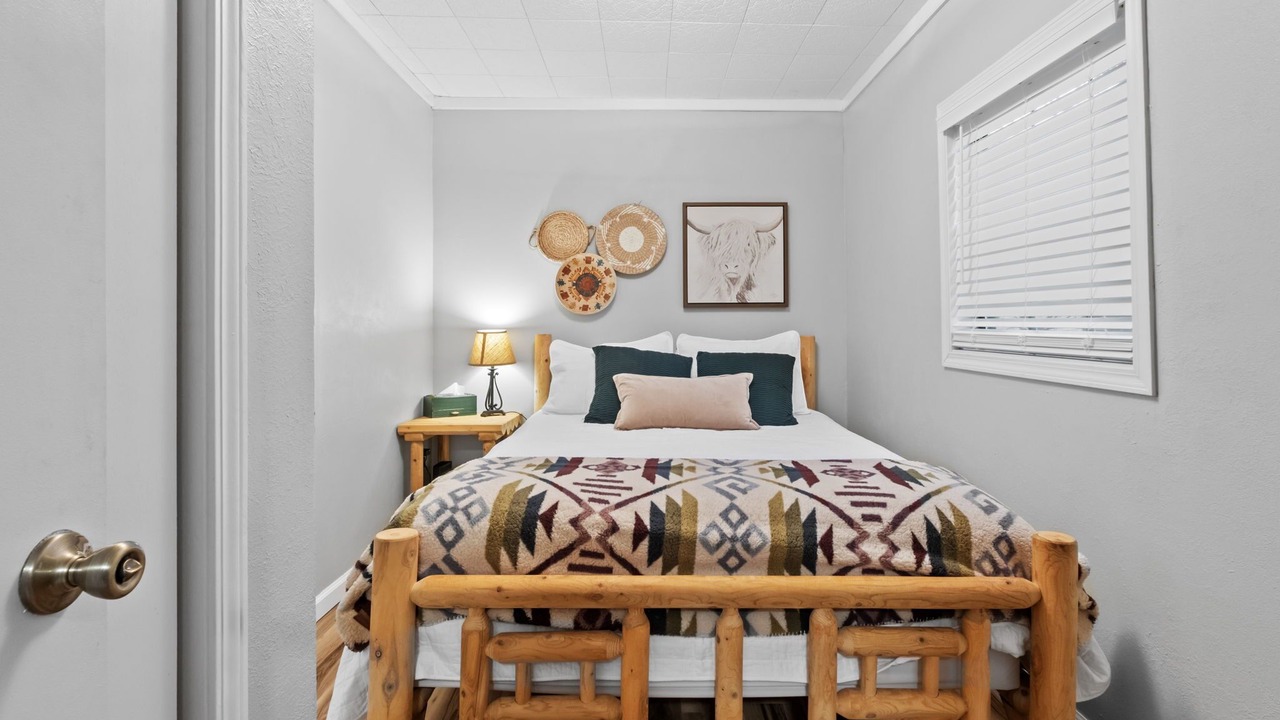 Photo of Bedroom in Pangburn
