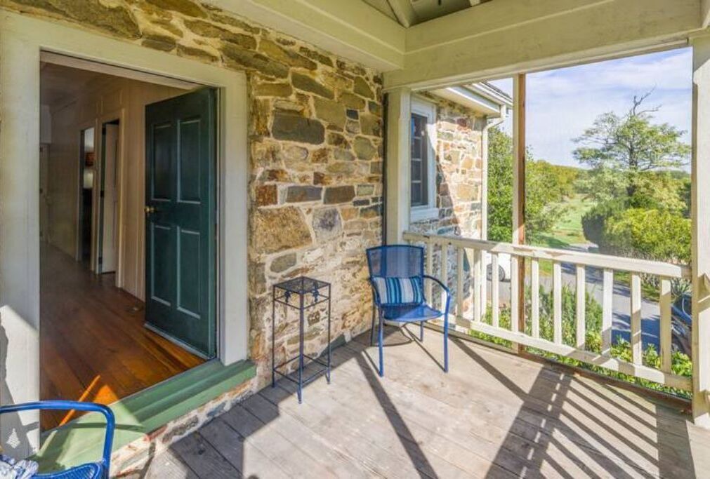 Photo of Patio Balcony in Round Hill