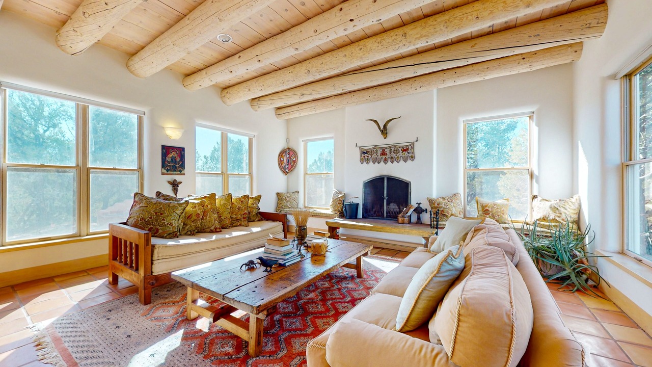 Photo of Livingroom in Valdez
