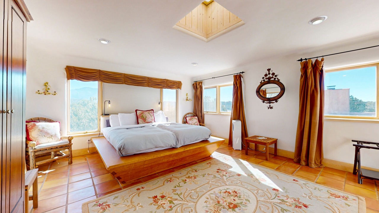 Photo of Bedroom in Valdez