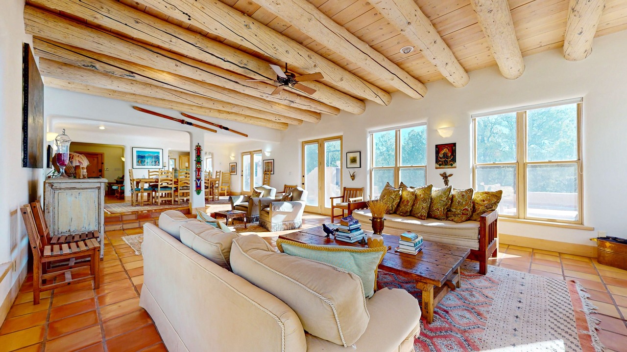 Photo of Livingroom in Valdez