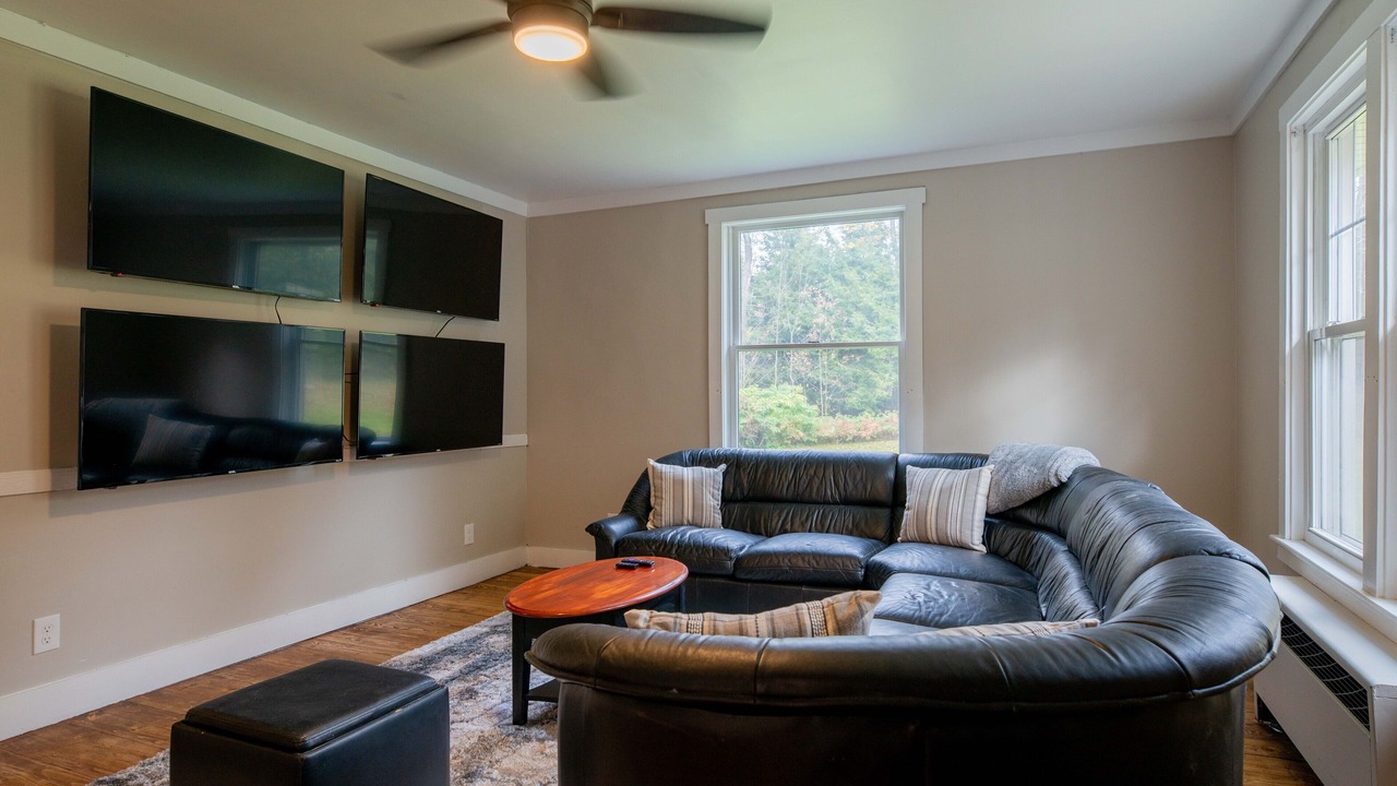 Photo of Livingroom in East Haven  Rutland County