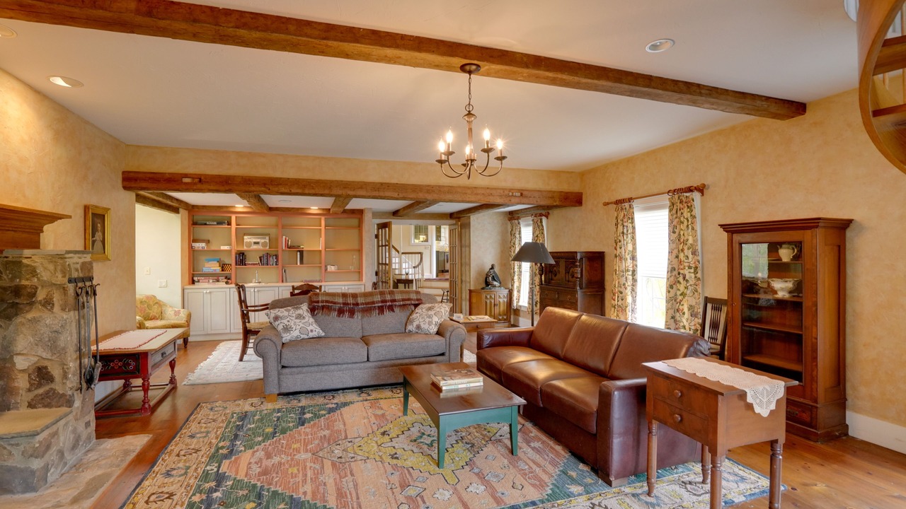 Photo of Livingroom in Canaan