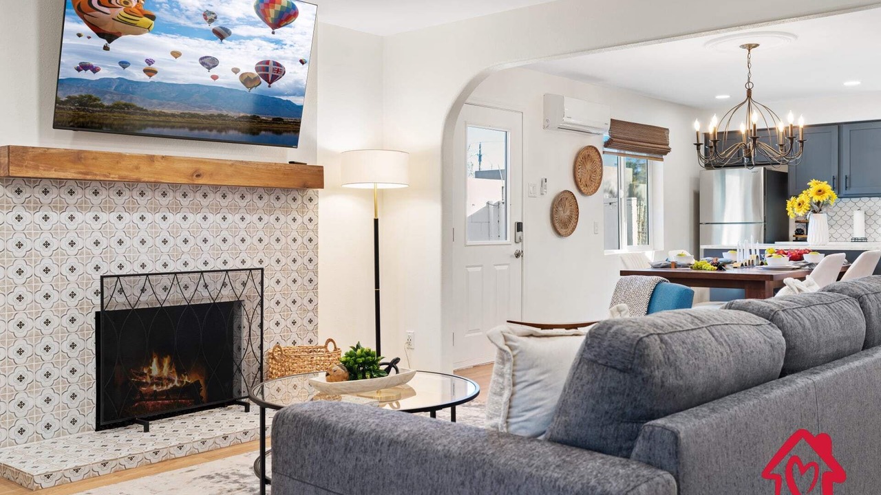 Photo of Livingroom in North Valley