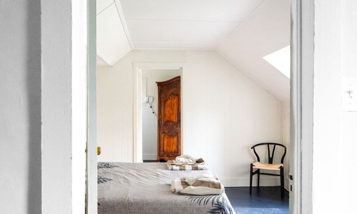 Photo of Bedroom in Hillsdale