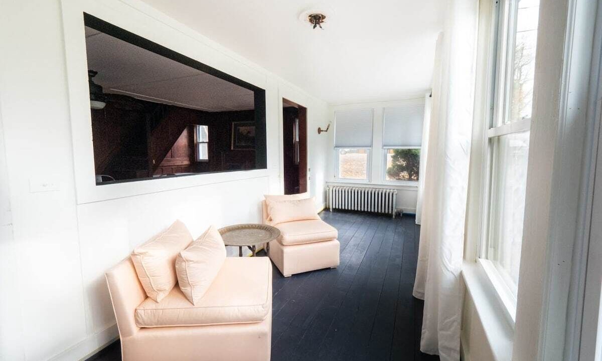 Photo of Livingroom in Hillsdale