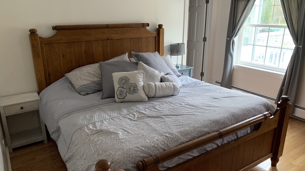 Photo of Bedroom in Central Square
