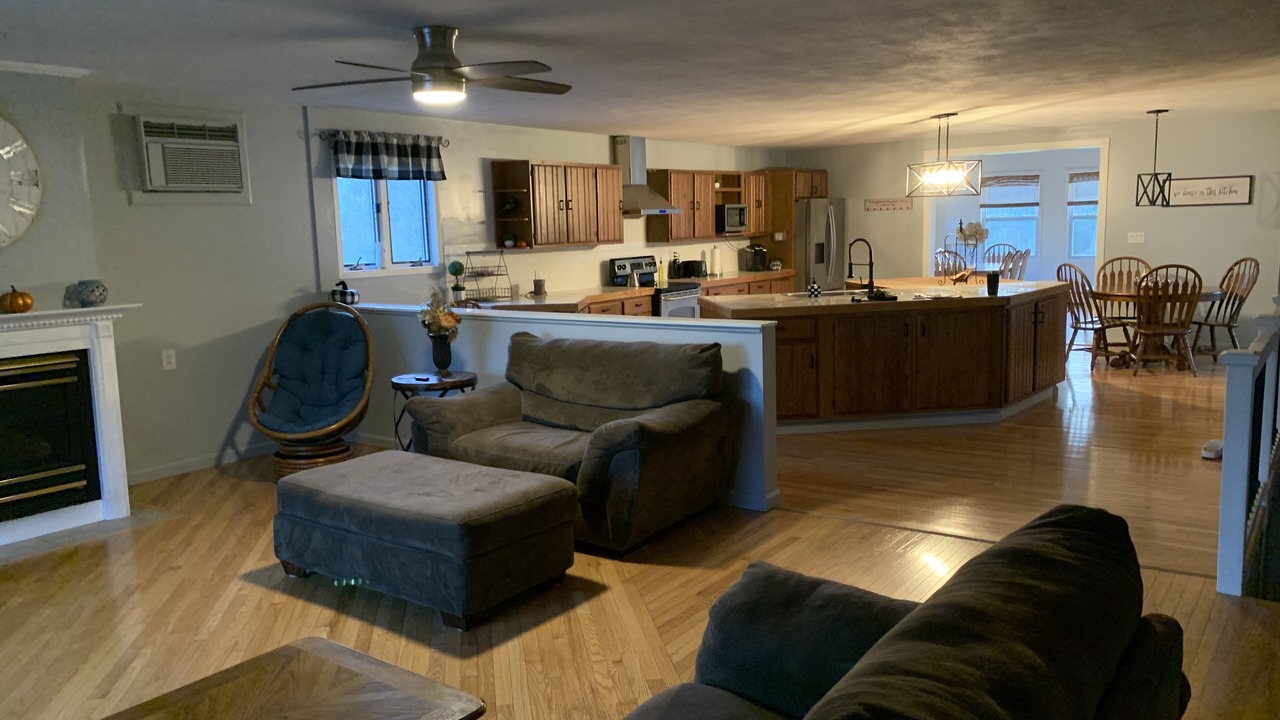 Photo of Livingroom in Central Square