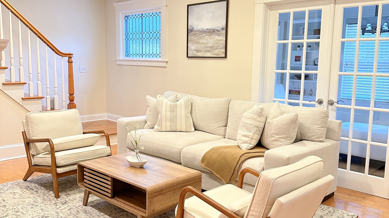 Photo of Livingroom in West New Haven