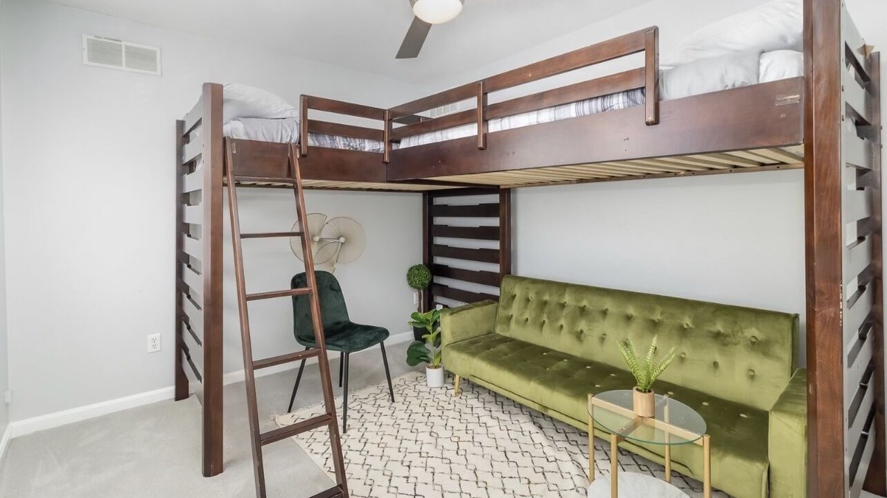 Photo of Livingroom in East Price Hill