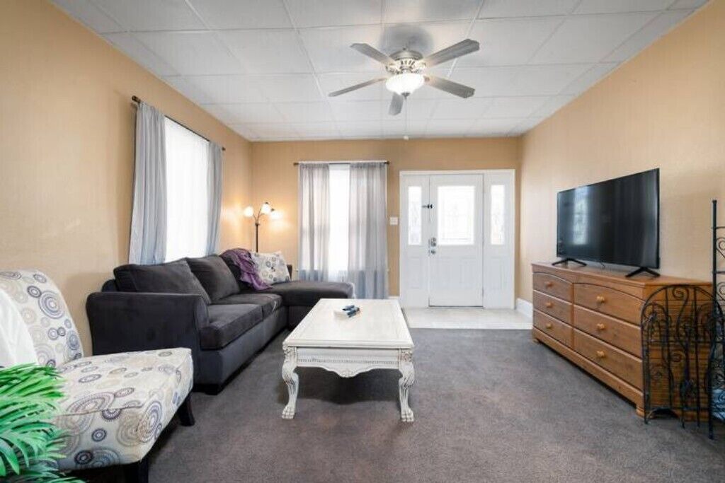 Photo of Livingroom in Weirton