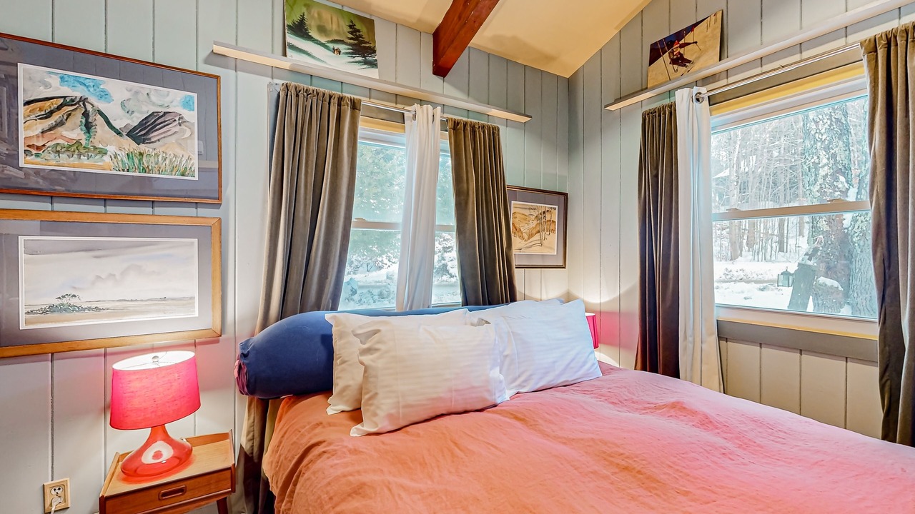 Photo of Bedroom in Stowe Hollow