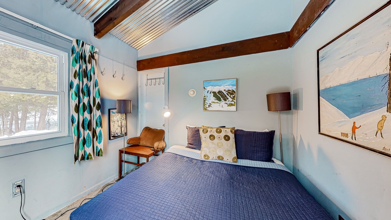 Photo of Bedroom in Stowe Hollow