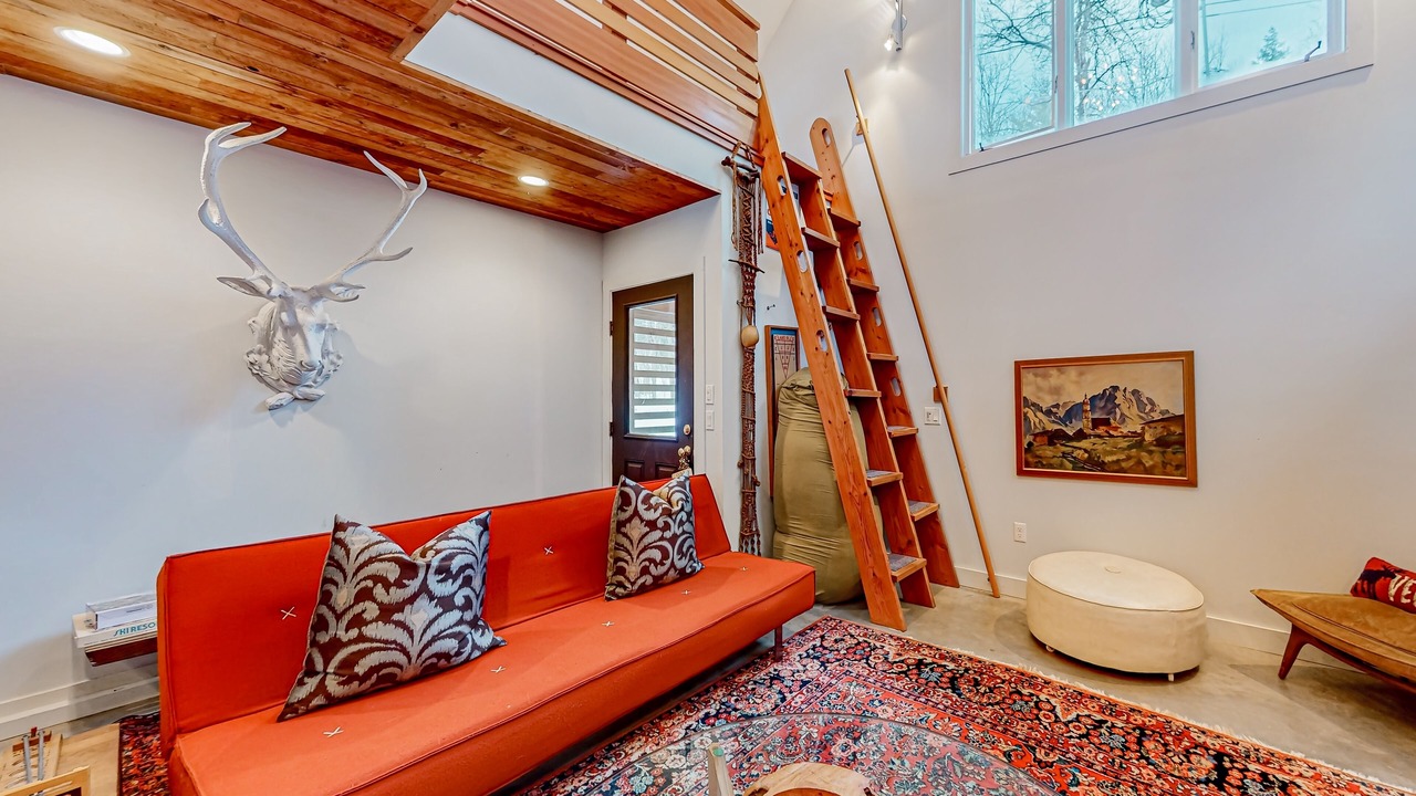 Photo of Livingroom in Stowe Hollow