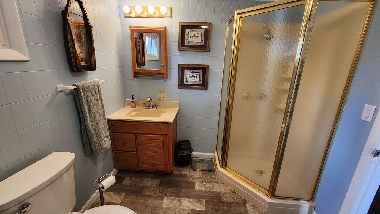 Photo of Bathroom in Canadian Lakes
