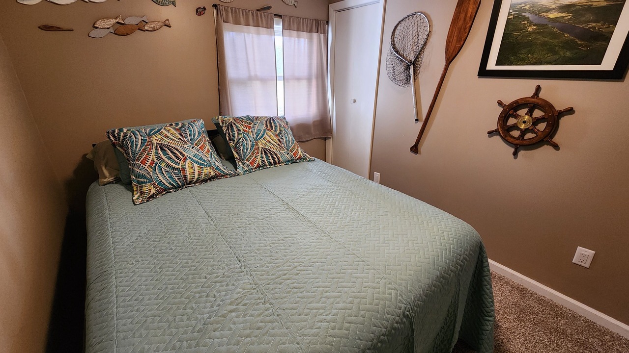 Photo of Bedroom in Canadian Lakes