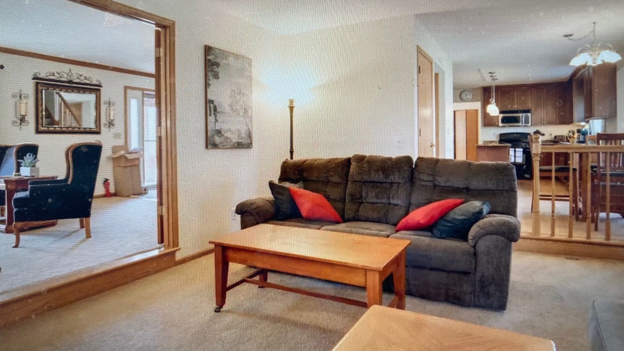 Photo of Livingroom in Woodbury