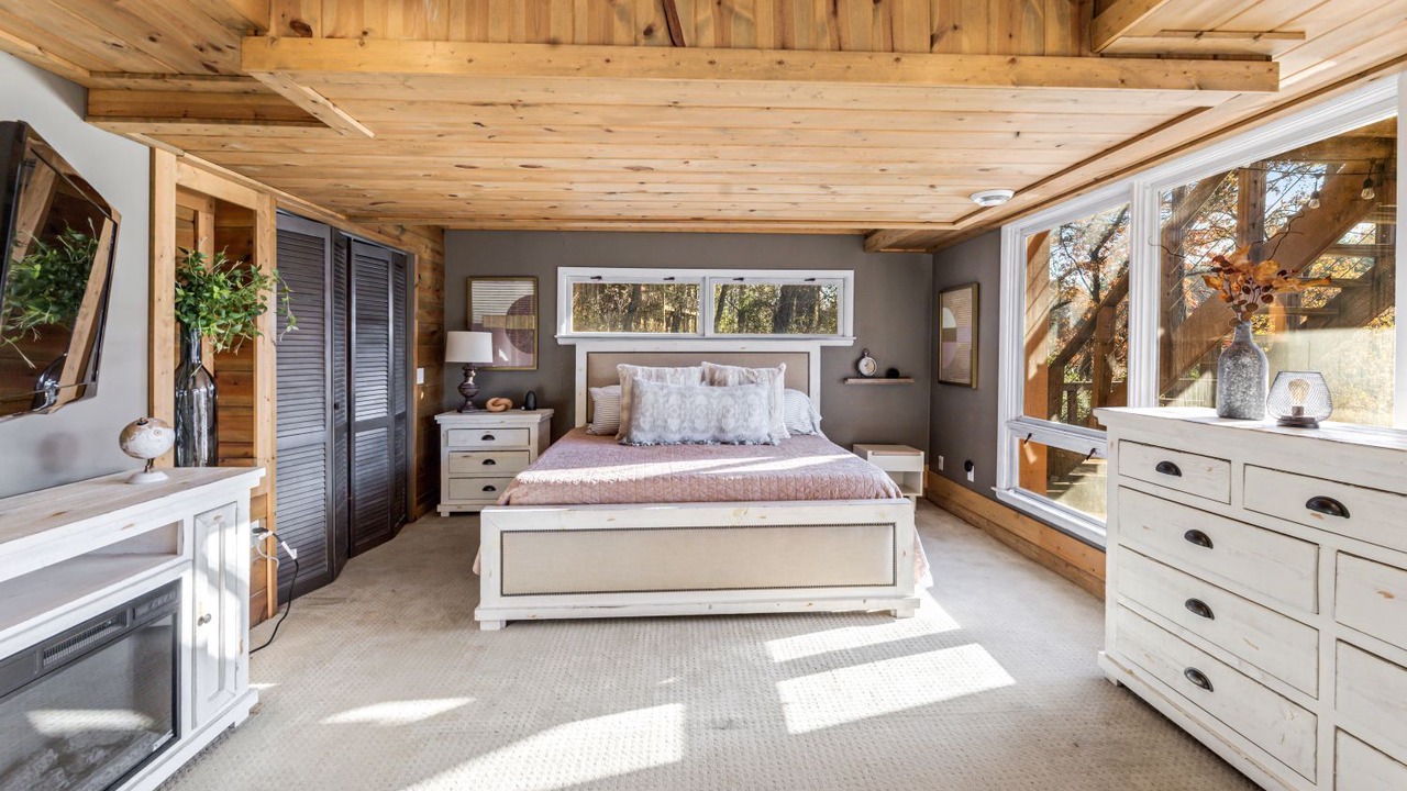 Photo of Bedroom in Black River Falls