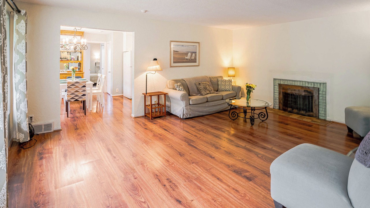 Photo of Livingroom in Highland