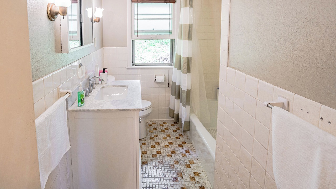 Photo of Bathroom in Highland