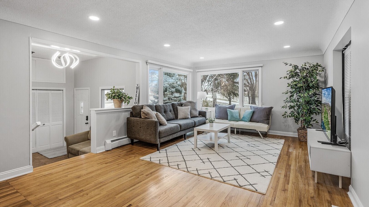 Photo of Livingroom in Vadnais Heights
