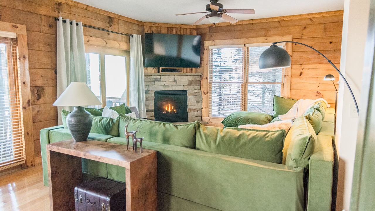 Photo of Livingroom in Snowshoe