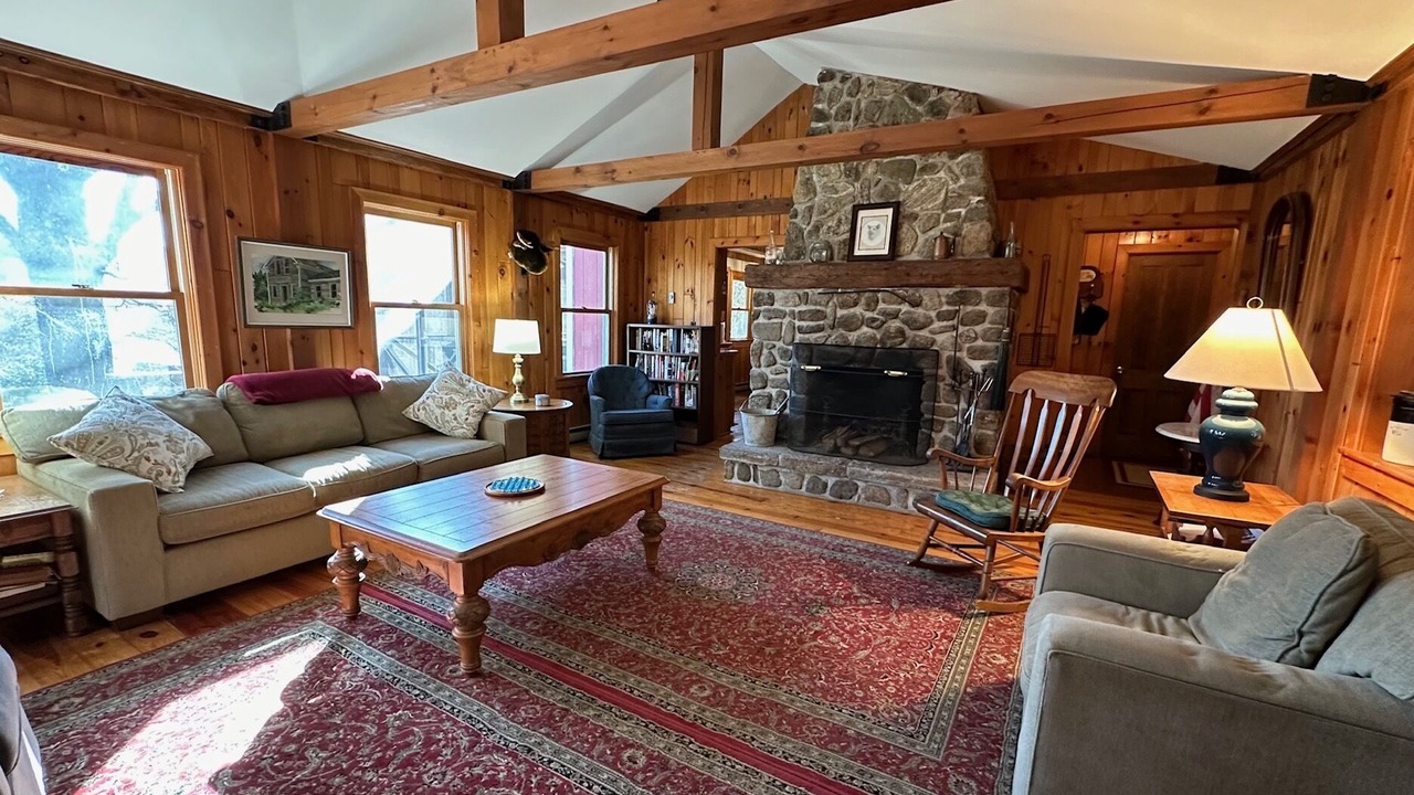Photo of Livingroom in Hadley