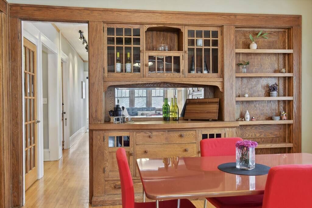 Photo of Livingroom in Linden Hills