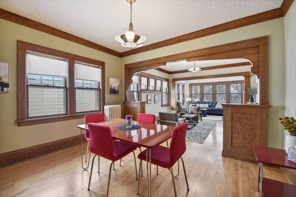 Photo of Livingroom in Linden Hills