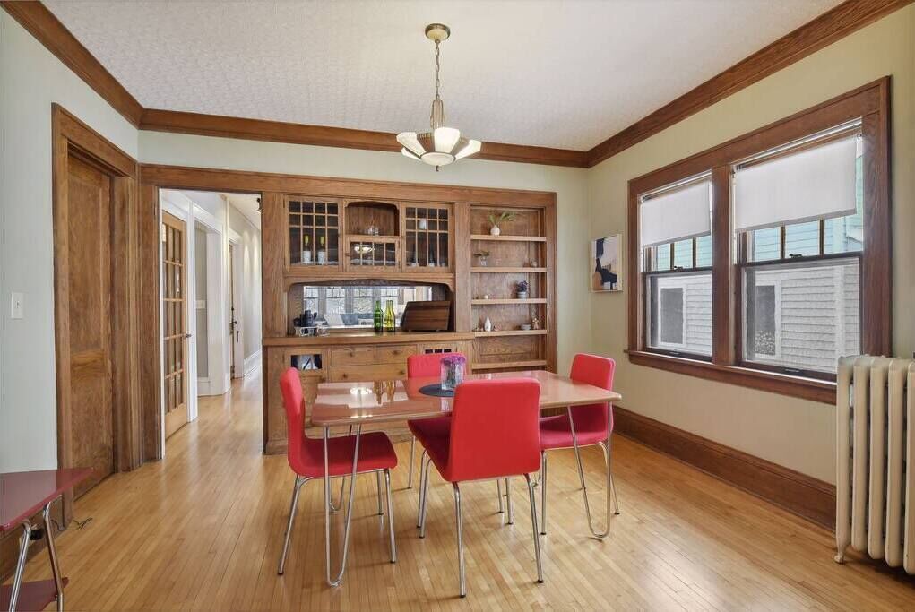 Photo of Livingroom in Linden Hills