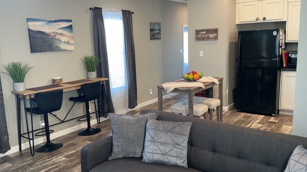Photo of Livingroom in Edgewood