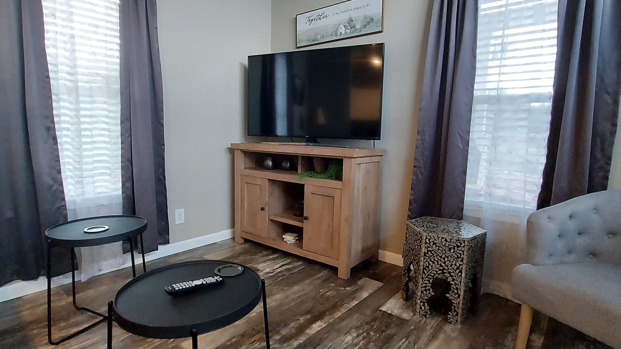Photo of Livingroom in Edgewood