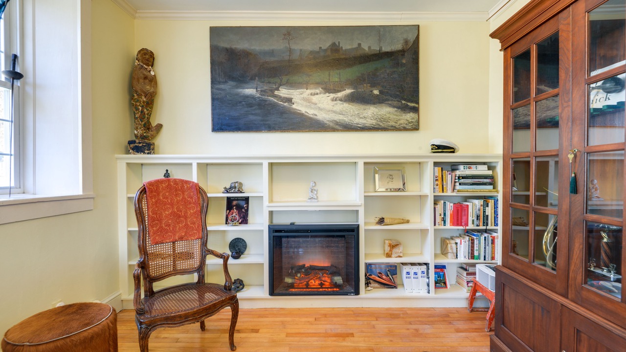 Photo of Livingroom in Drewsville
