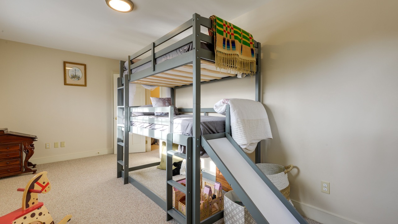 Photo of Bedroom in Drewsville