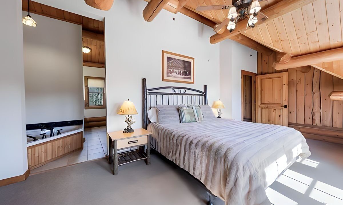 Photo of Bedroom in Saranac Lake