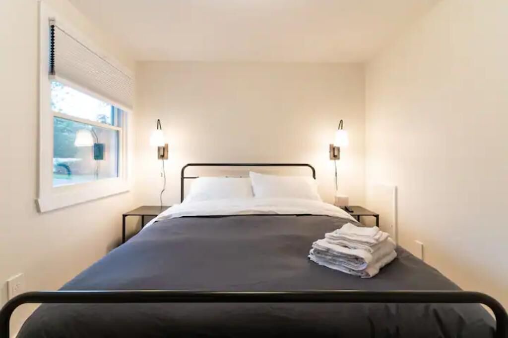 Photo of Bedroom in Shelburne