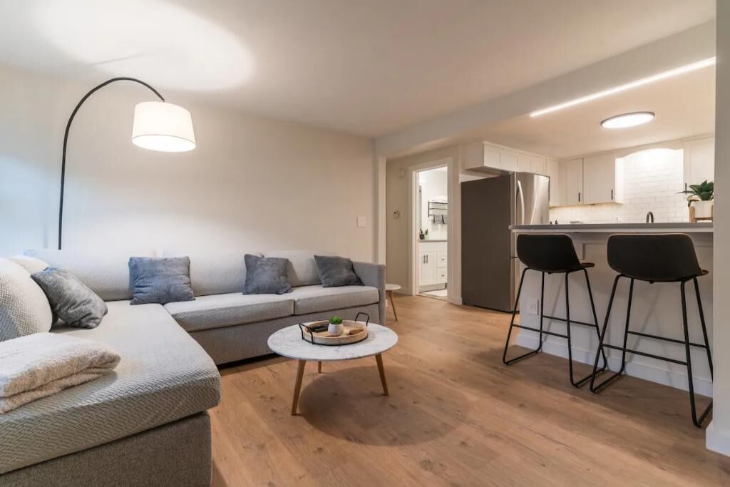 Photo of Livingroom in Shelburne