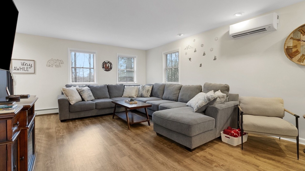 Photo of Livingroom in Chittenden