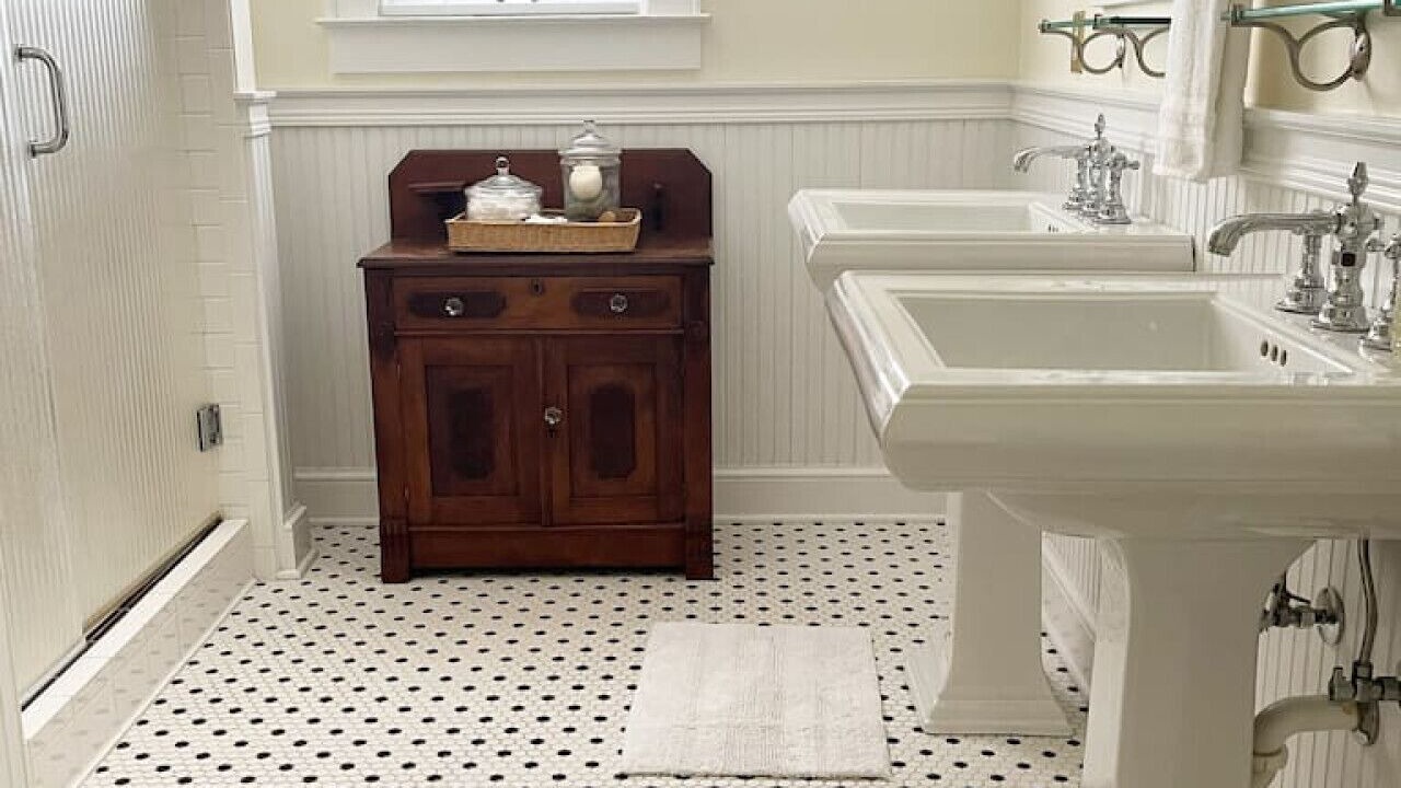 Photo of Bathroom in Hillsboro