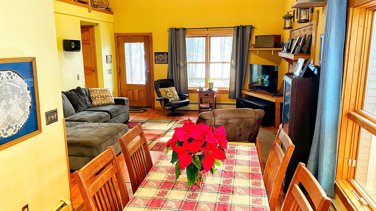 Photo of Livingroom in Voluntown