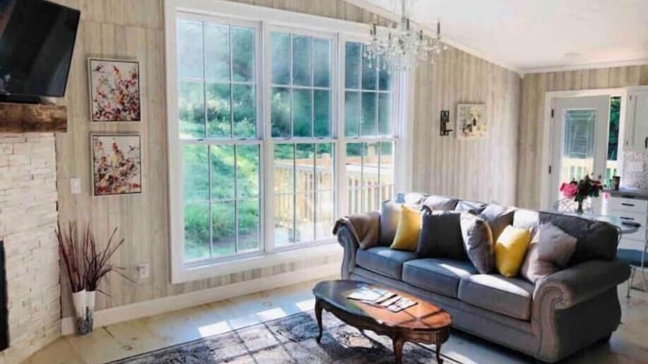 Photo of Livingroom in Hixton