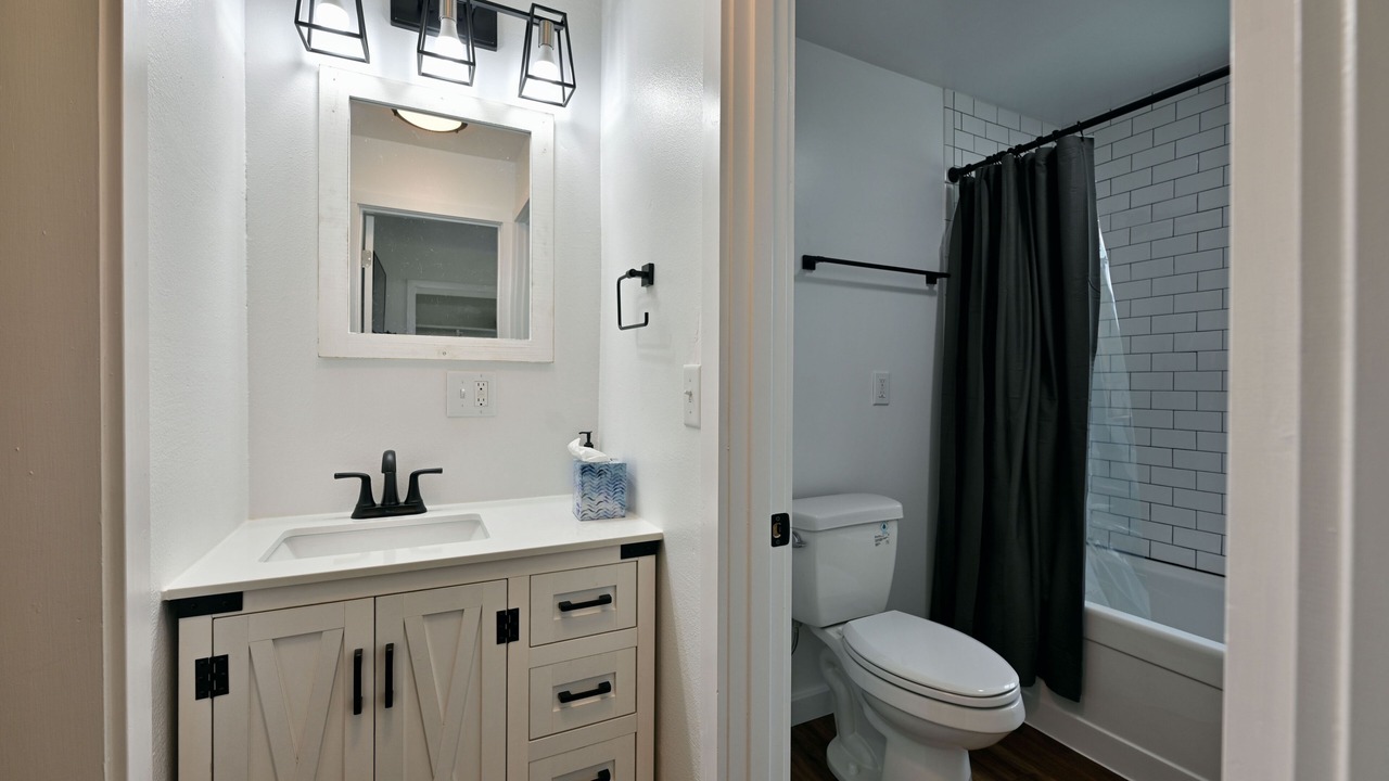 Photo of Bathroom in Cable