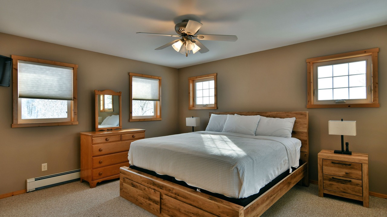 Photo of Bedroom in Cable