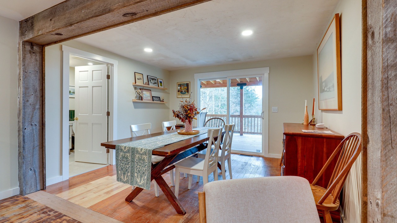 Photo of Bedroom in Elkins