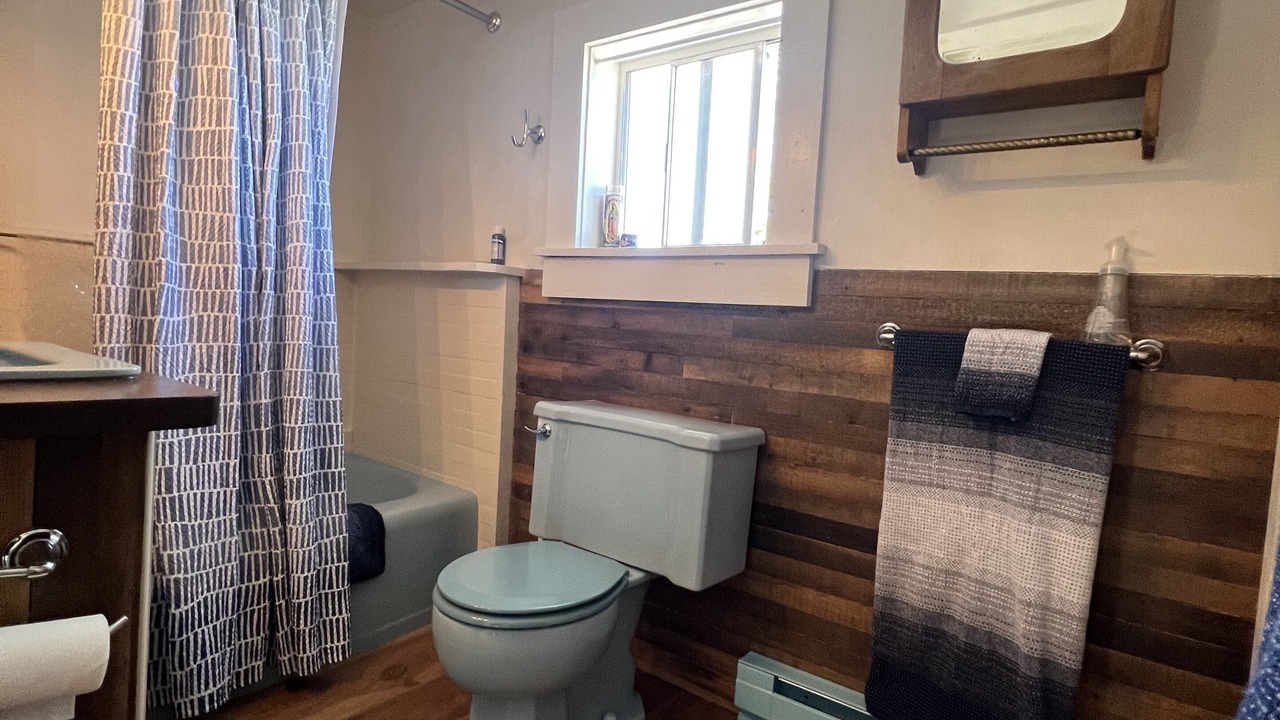Photo of Bathroom in Cerrillos