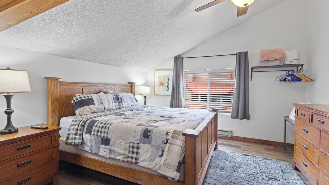 Photo of Bedroom in Red River