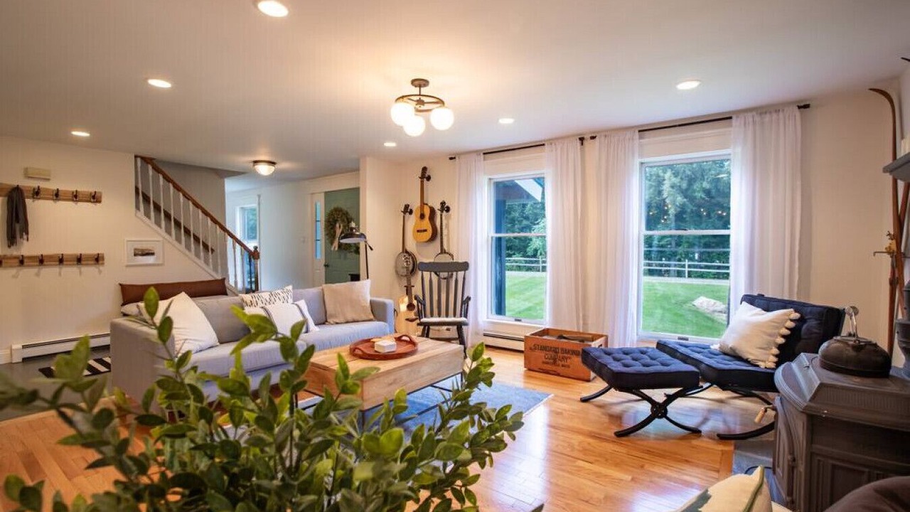 Photo of Livingroom in Bridgewater Corners