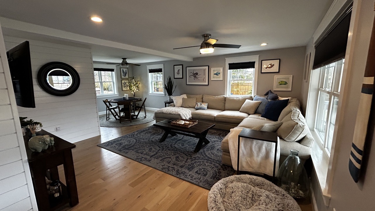 Photo of Livingroom in Westerly